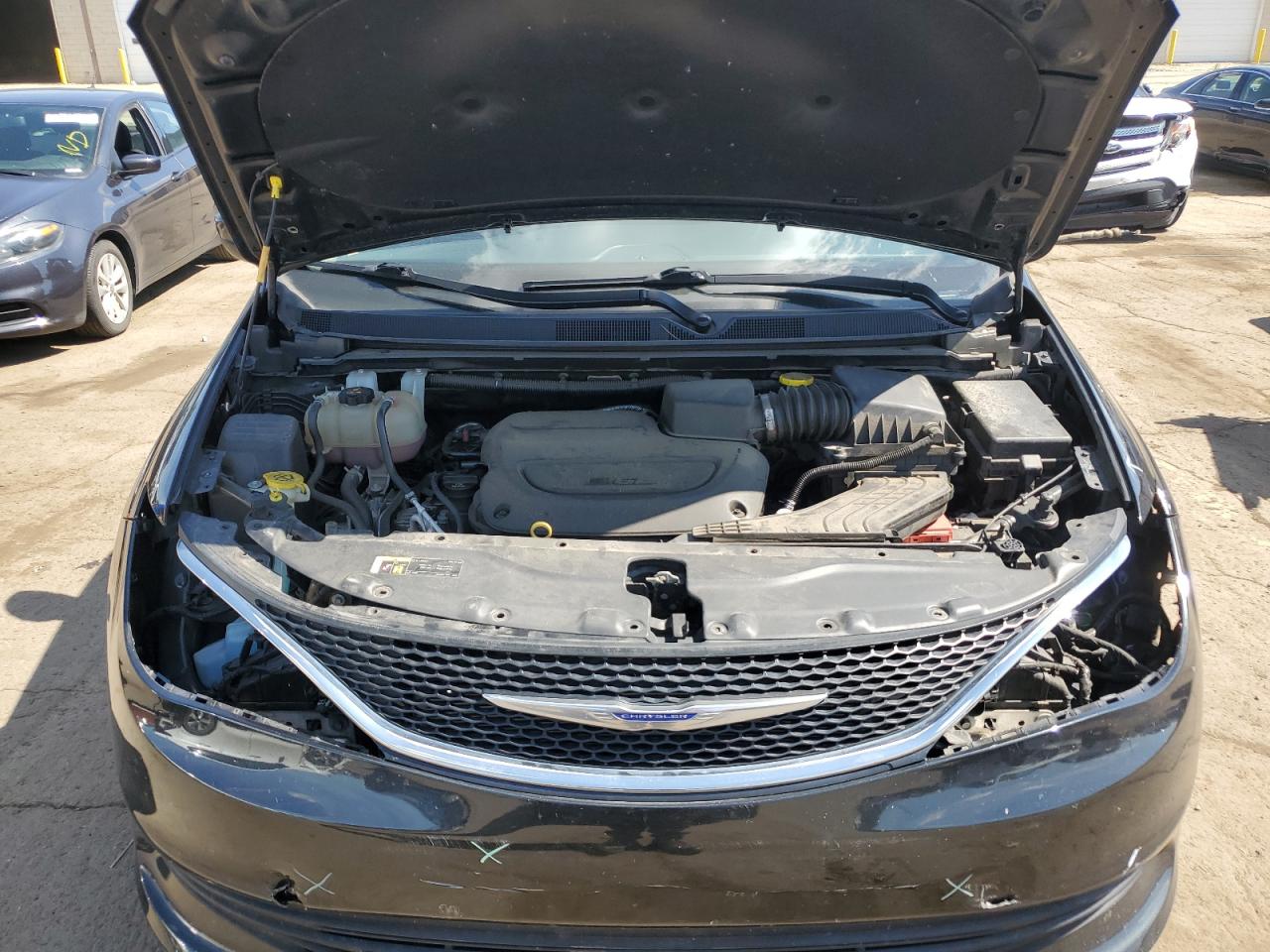 2020 Chrysler Voyager Lxi VIN: 2C4RC1DG8LR261883 Lot: 70577645