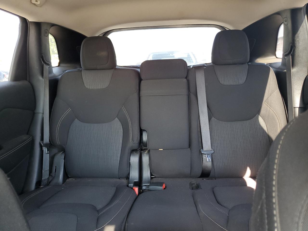 2016 Jeep Cherokee Latitude VIN: 1C4PJLCB4GW297906 Lot: 70565085