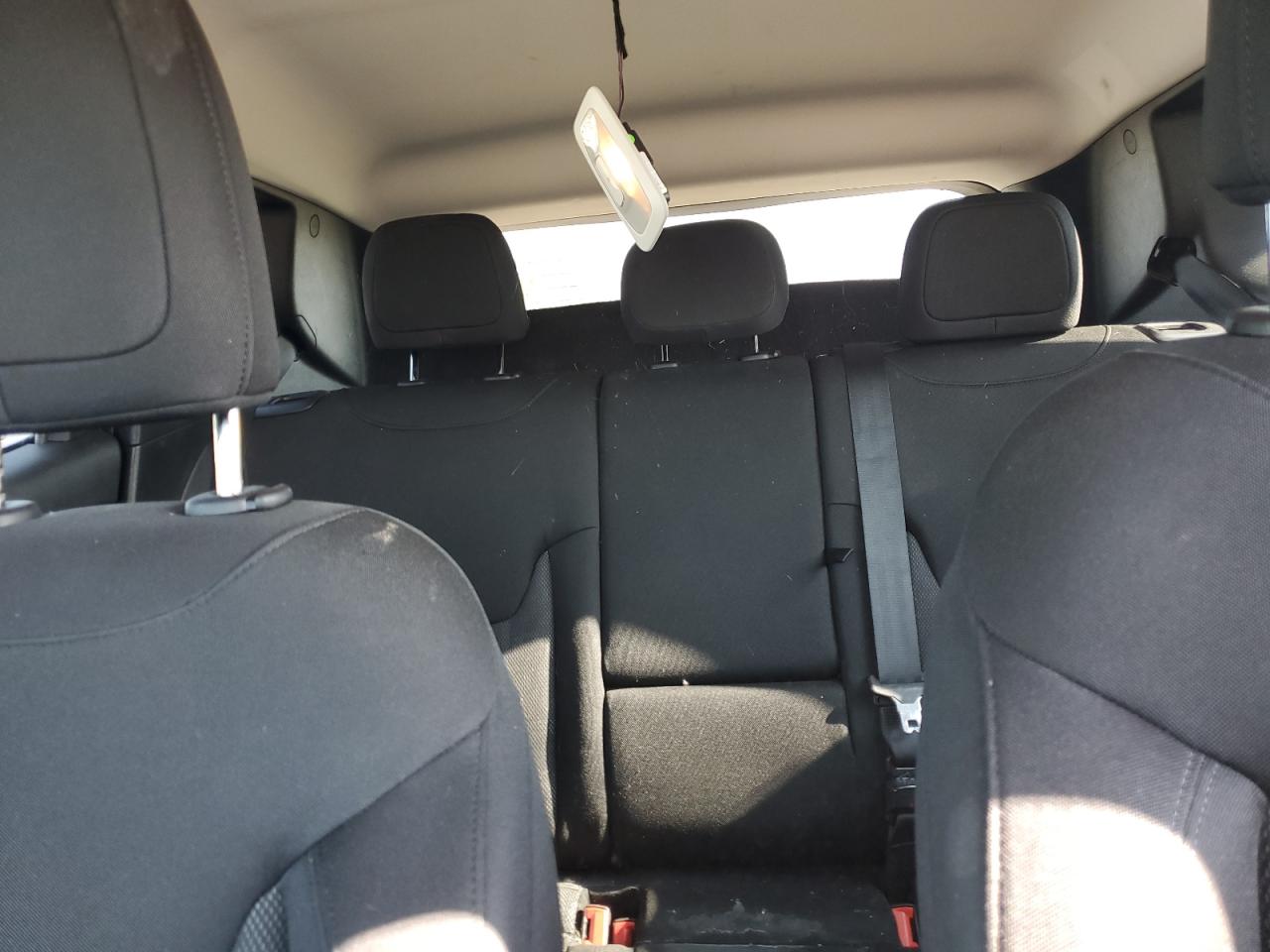 2015 Jeep Renegade Latitude VIN: ZACCJABT3FPC18783 Lot: 67982565