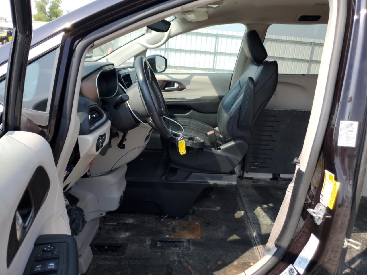 2019 Chrysler Pacifica Touring L VIN: 2C4RC1BG1KR708314 Lot: 68240935