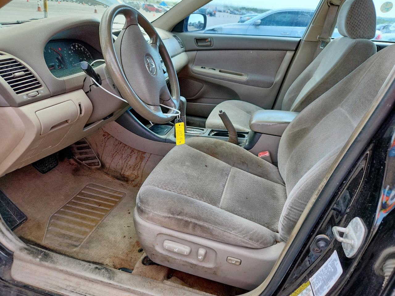 2004 Toyota Camry Le VIN: 4T1BE32K44U299965 Lot: 70362745