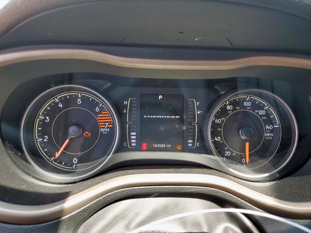 2017 Jeep Cherokee Latitude VIN: 1C4PJLCB8HW617777 Lot: 67397205