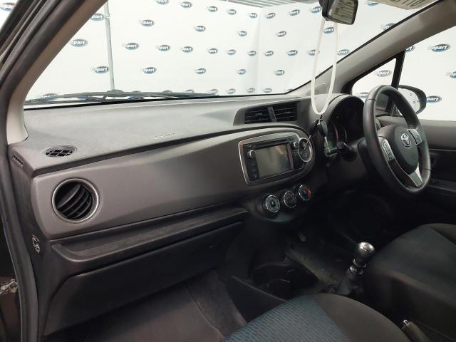 2012 TOYOTA YARIS TR V