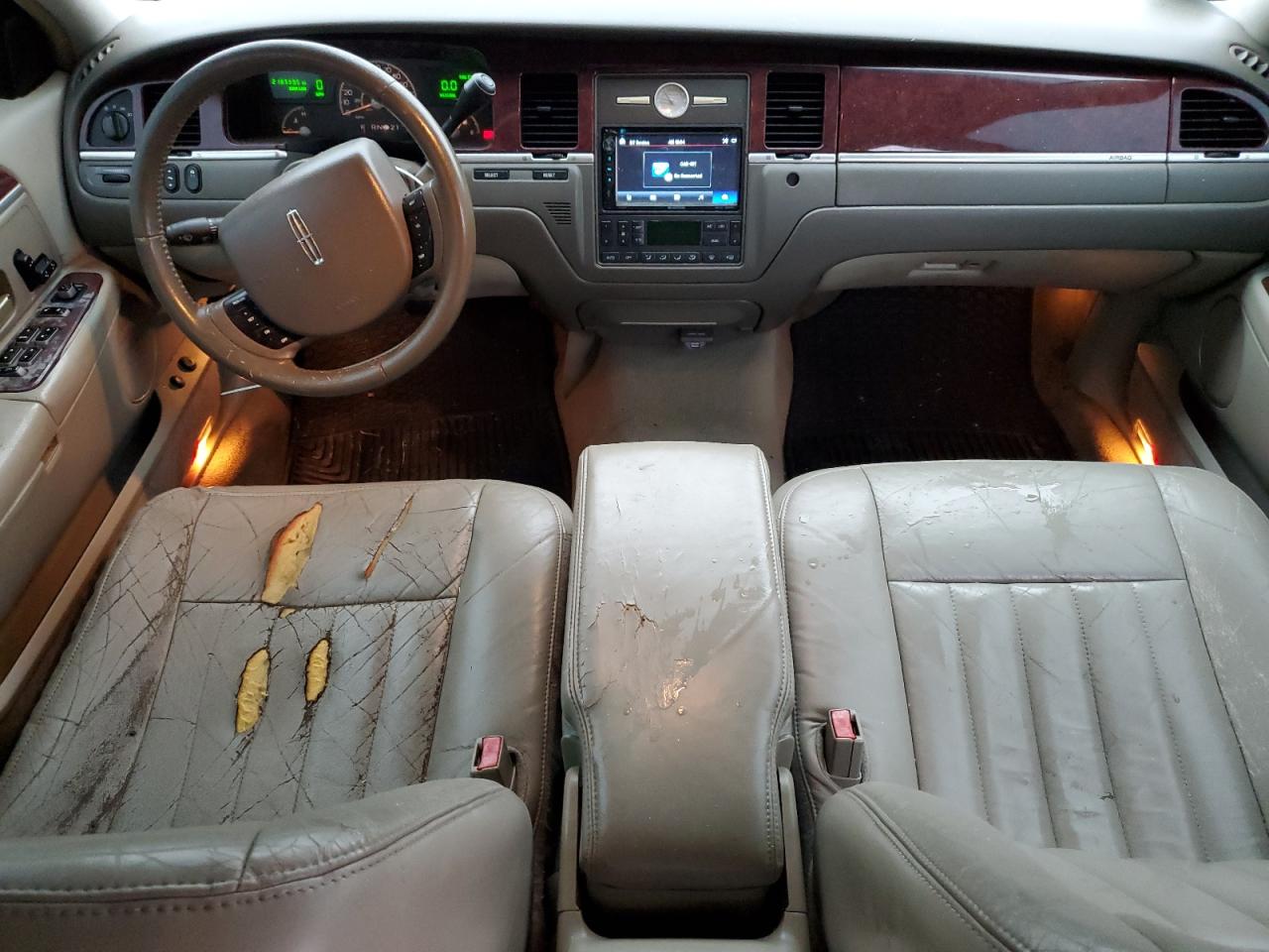 2005 Lincoln Town Car Signature VIN: 1LNHM81W65Y650903 Lot: 69999945