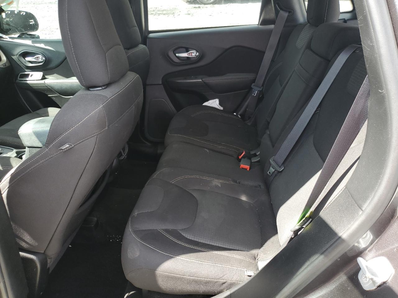 2016 Jeep Cherokee Latitude VIN: 1C4PJMCB5GW112204 Lot: 69771505