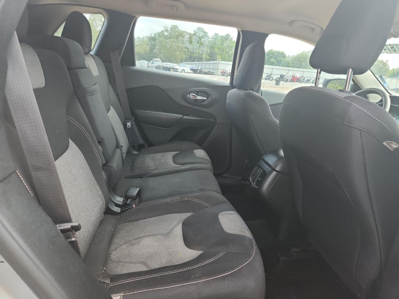 2015 Jeep Cherokee Sport VIN: 1C4PJLAB6FW525681 Lot: 67447145