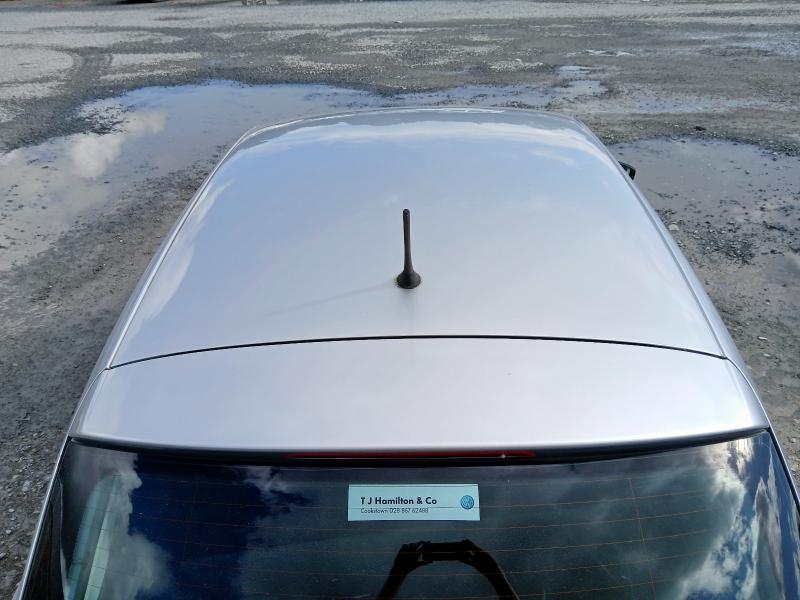 2011 VOLKSWAGEN POLO S