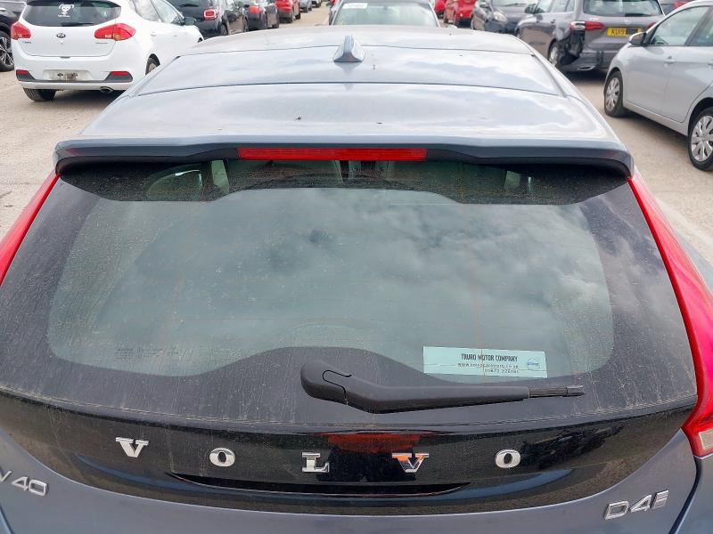 2017 VOLVO V40 INSCRI