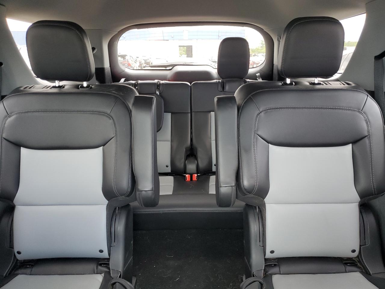 2024 Ford Explorer Xlt VIN: 1FMSK8DHXRGA00976 Lot: 70361495