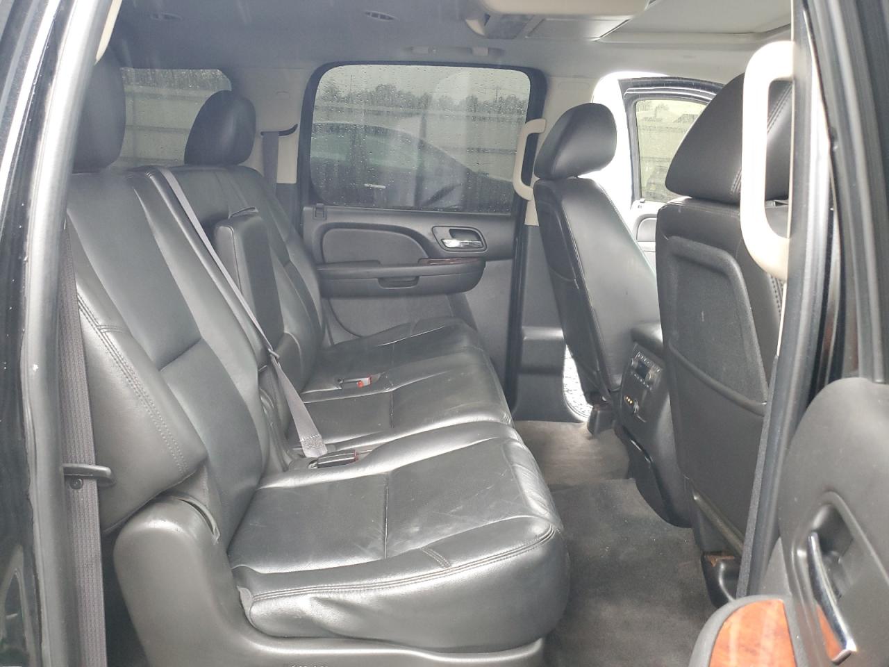 2011 Chevrolet Suburban K1500 Ltz VIN: 1GNSKKE39BR303317 Lot: 68696065