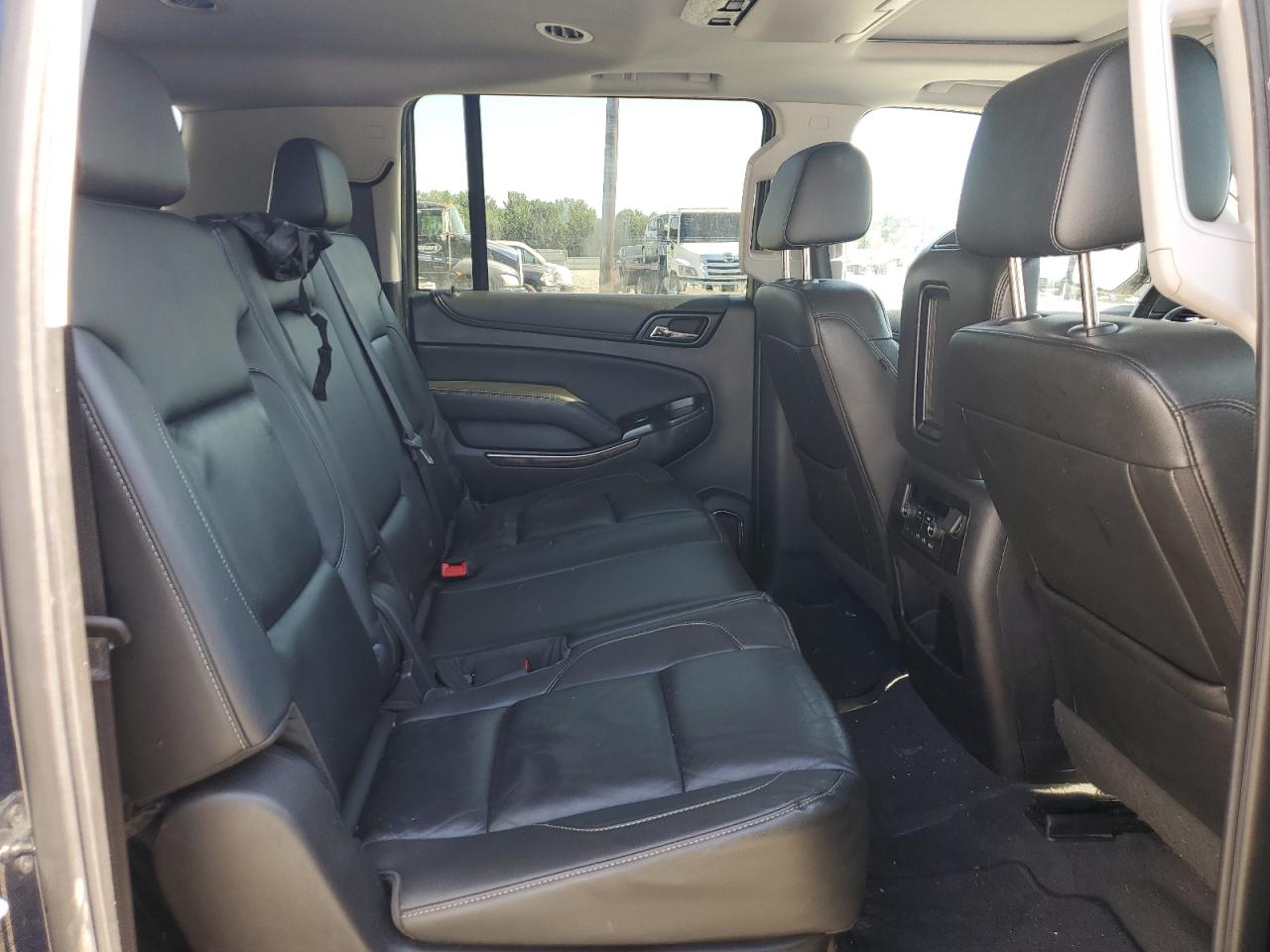 2019 Chevrolet Suburban K1500 Lt VIN: 1GNSKHKC5KR350836 Lot: 70046255