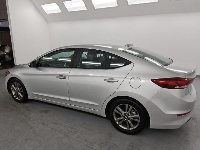  HYUNDAI ELANTRA 2018 Серебристый