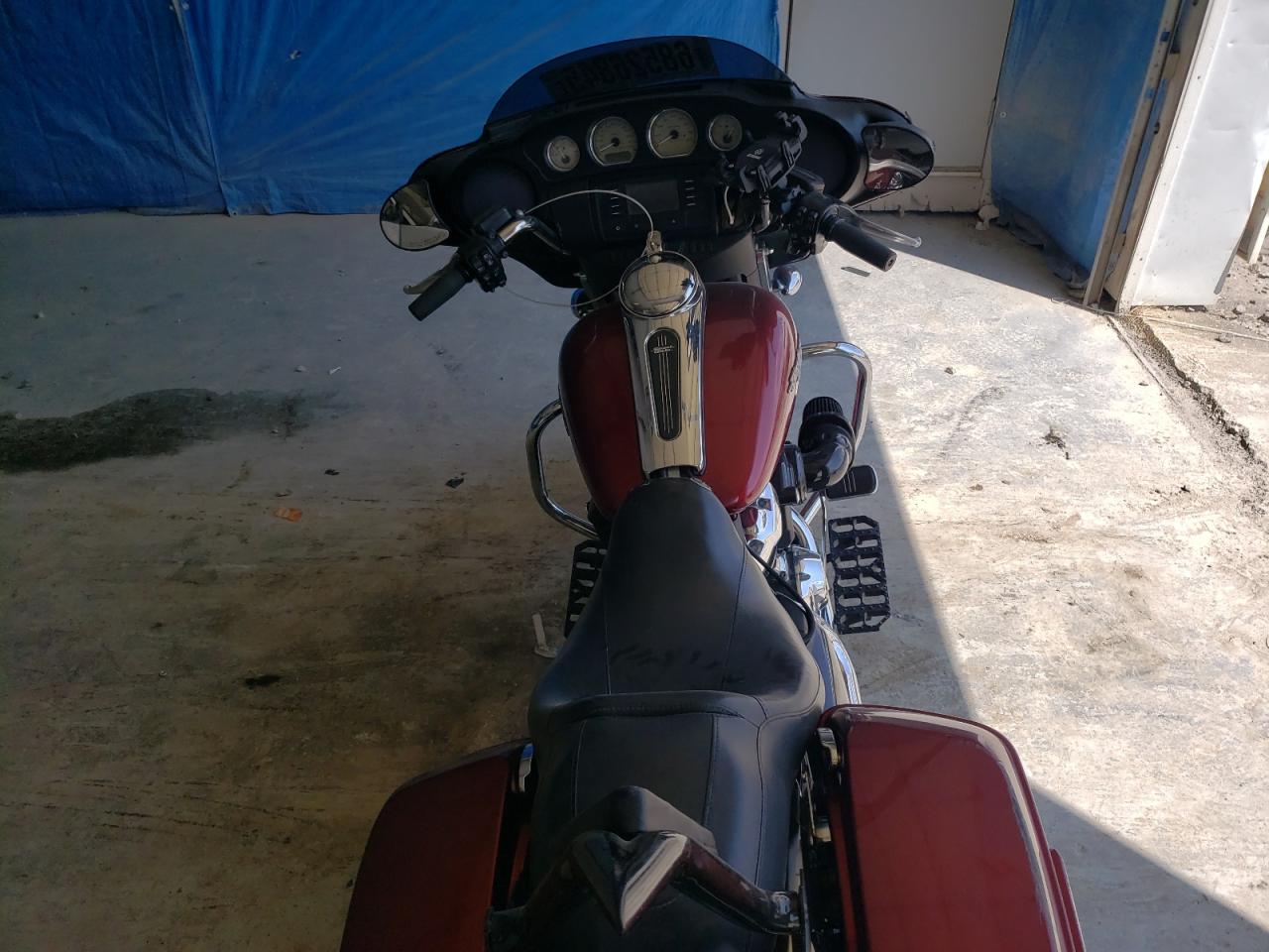 2017 Harley-Davidson Flhx Street Glide VIN: 1HD1KBC1XHB696251 Lot: 68526845