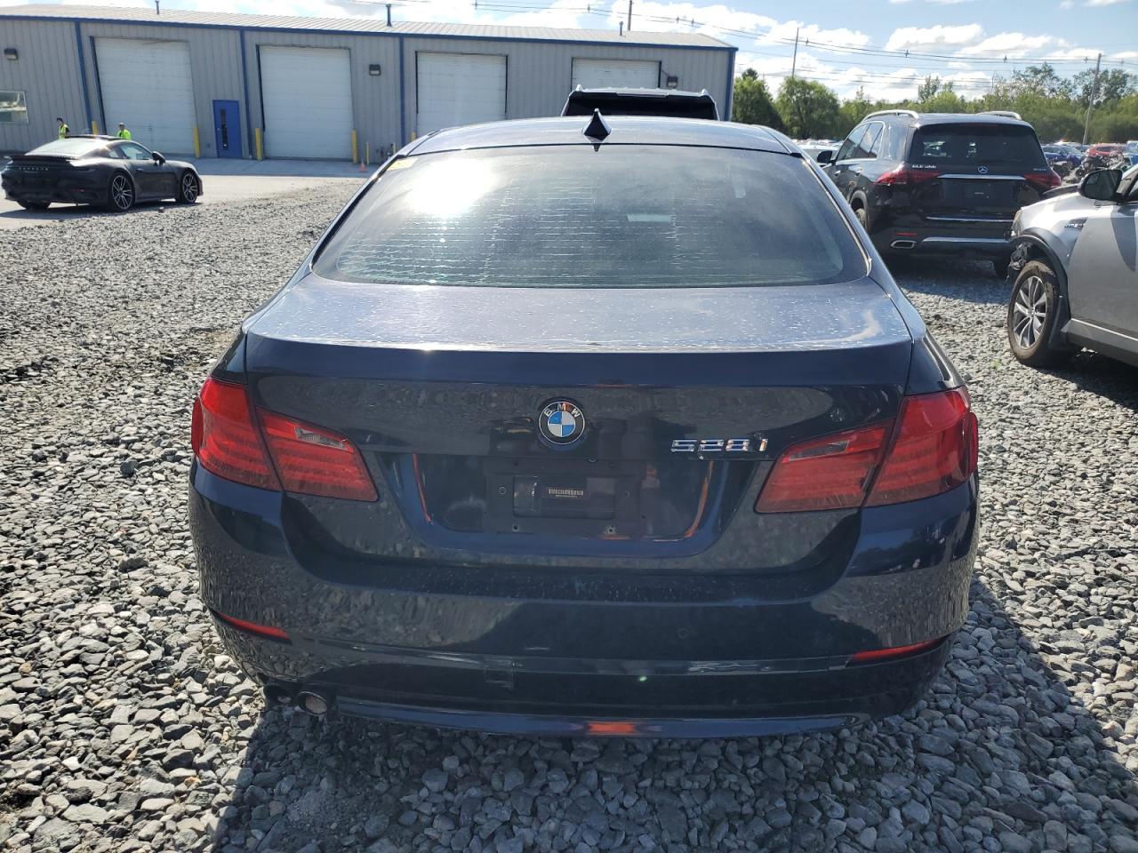 2012 BMW 528 Xi VIN: WBAXH5C56CDW03704 Lot: 69214125