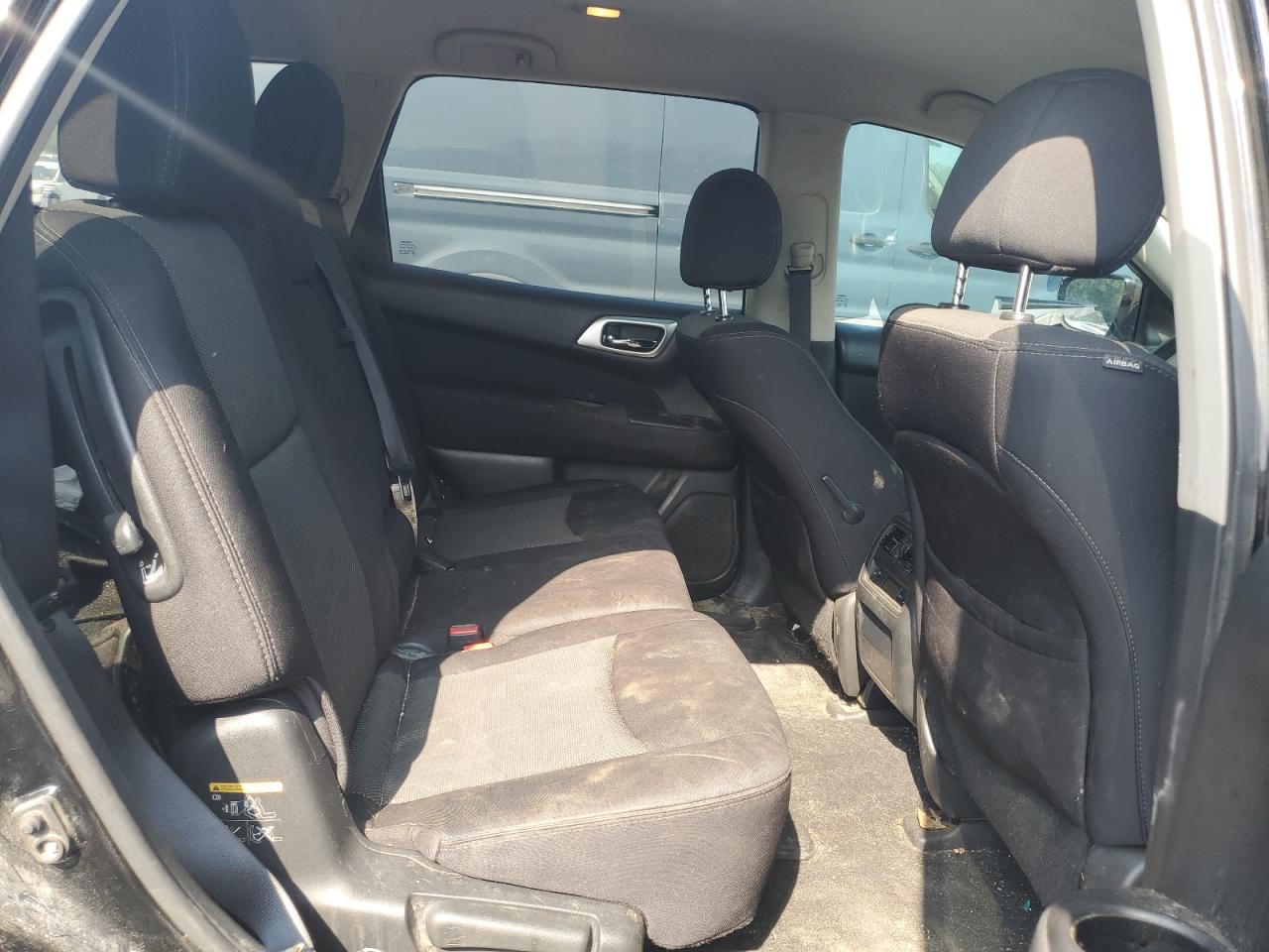 2017 Nissan Pathfinder S VIN: 5N1DR2MM8HC613912 Lot: 69374325