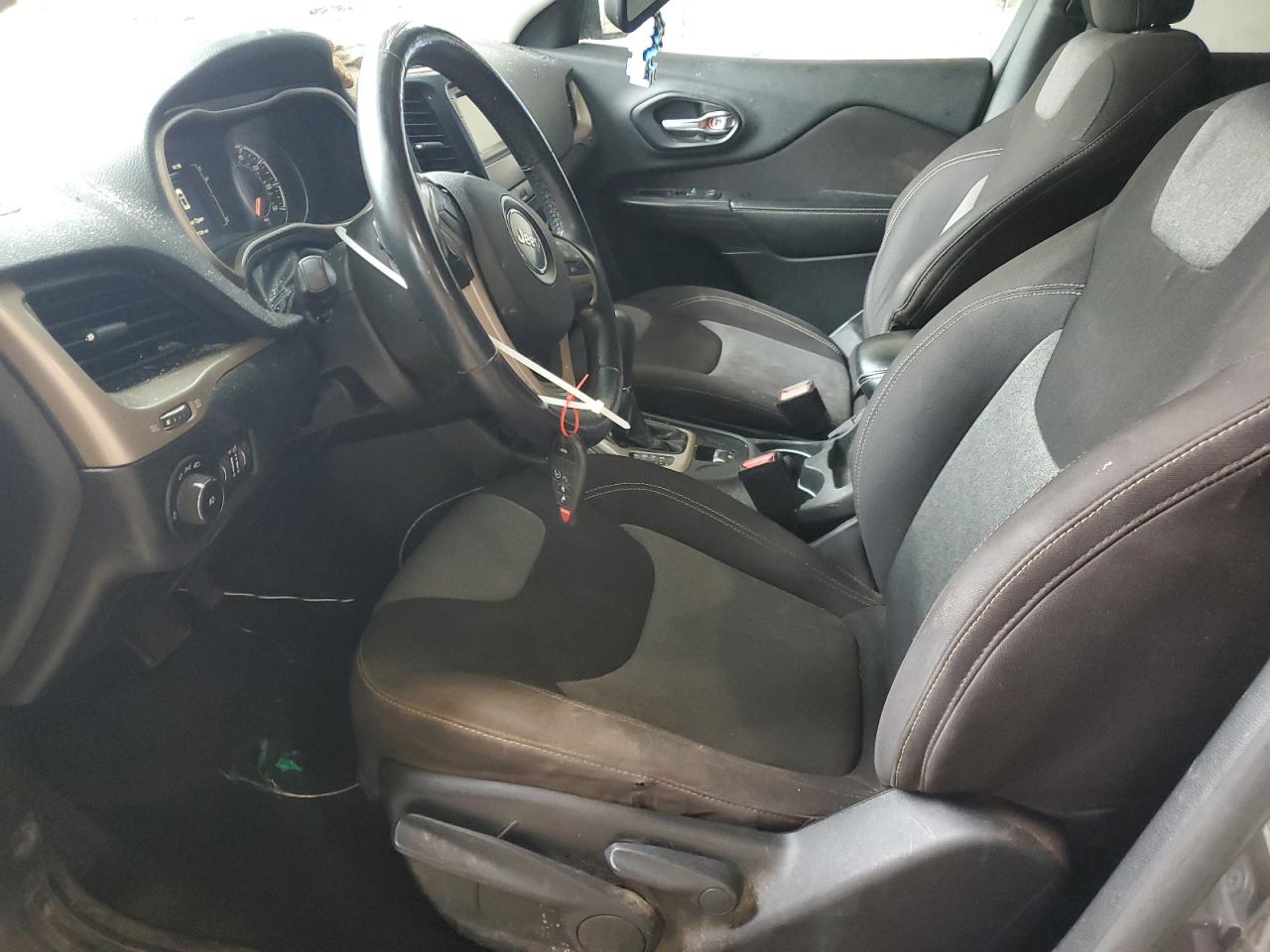 2014 Jeep Cherokee Latitude VIN: 1C4PJMCB3EW198528 Lot: 69992965