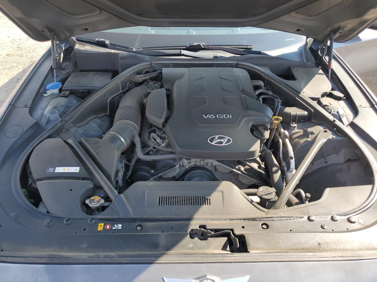 2015 Hyundai Genesis 3.8L VIN: KMHGN4JE7FU050618 Lot: 70314225