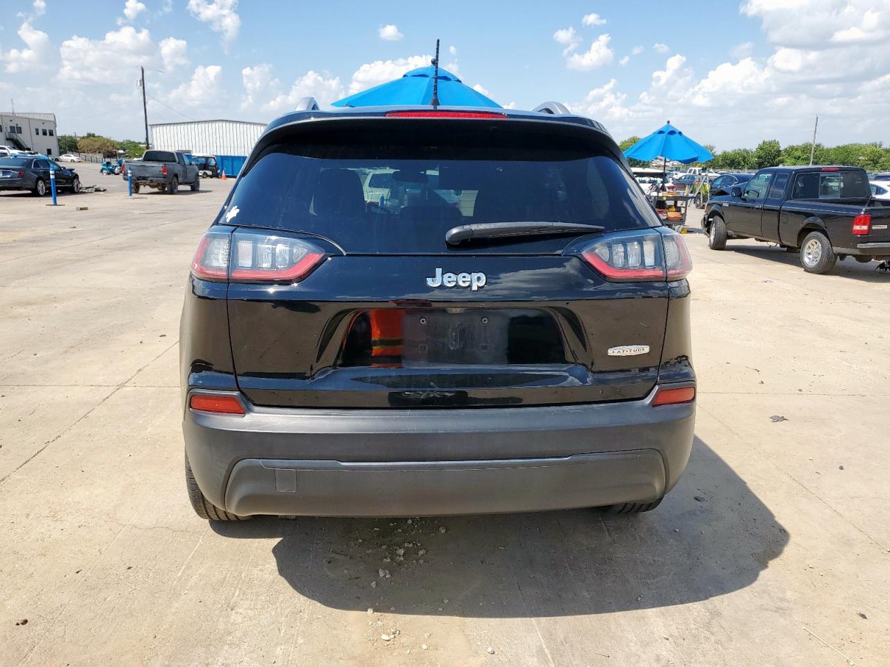 2019 Jeep Cherokee Latitude VIN: 1C4PJLCB9KD108977 Lot: 65929835