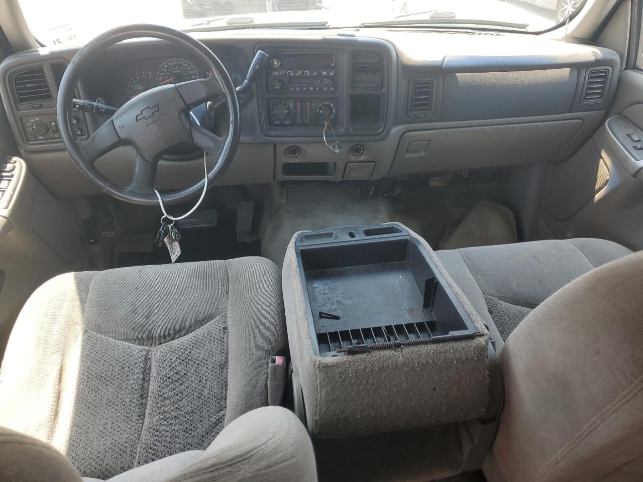 2004 Chevrolet Tahoe C1500 VIN: 1GNEC13V54R300152 Lot: 69614475