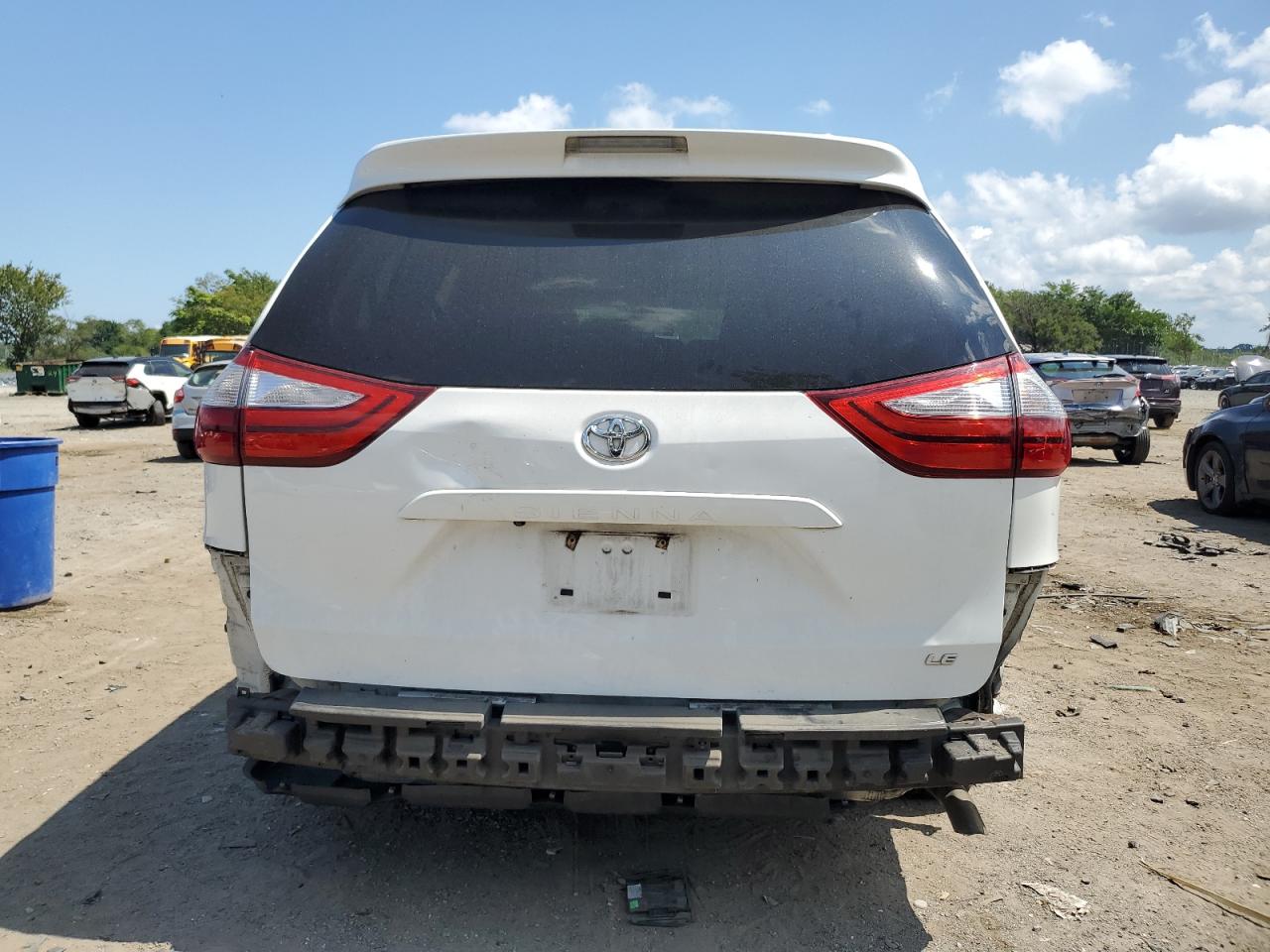 2015 Toyota Sienna Le VIN: 5TDKK3DC3FS588717 Lot: 68432795