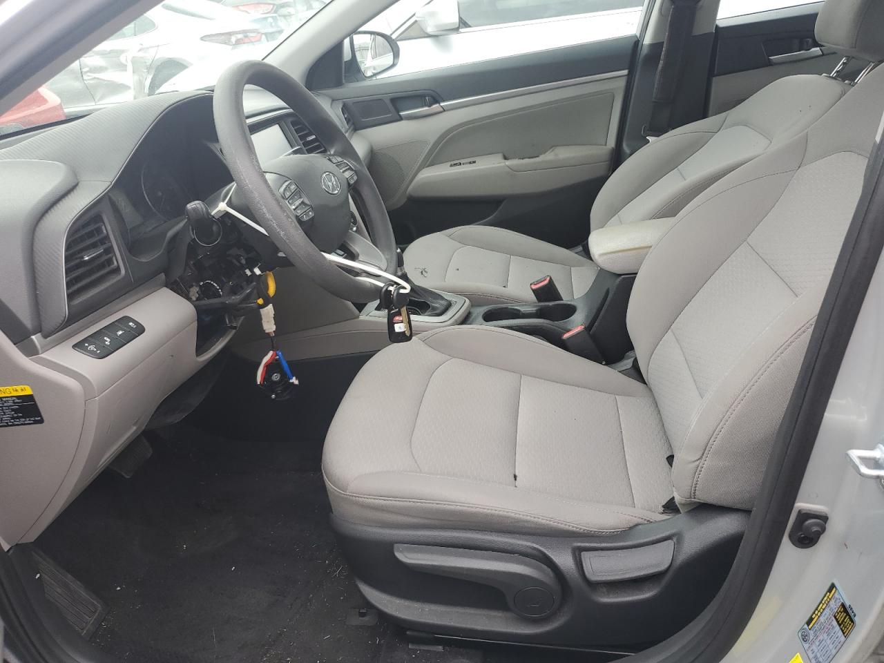 2019 Hyundai Elantra Sel VIN: 5NPD84LF2KH411116 Lot: 68080355