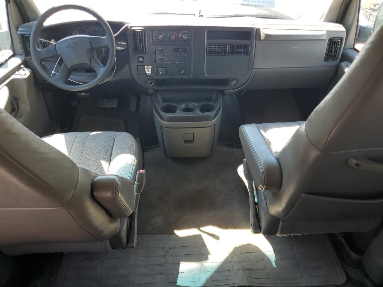 2004 Chevrolet Express G3500 VIN: 1GAHG39U441219042 Lot: 67287465