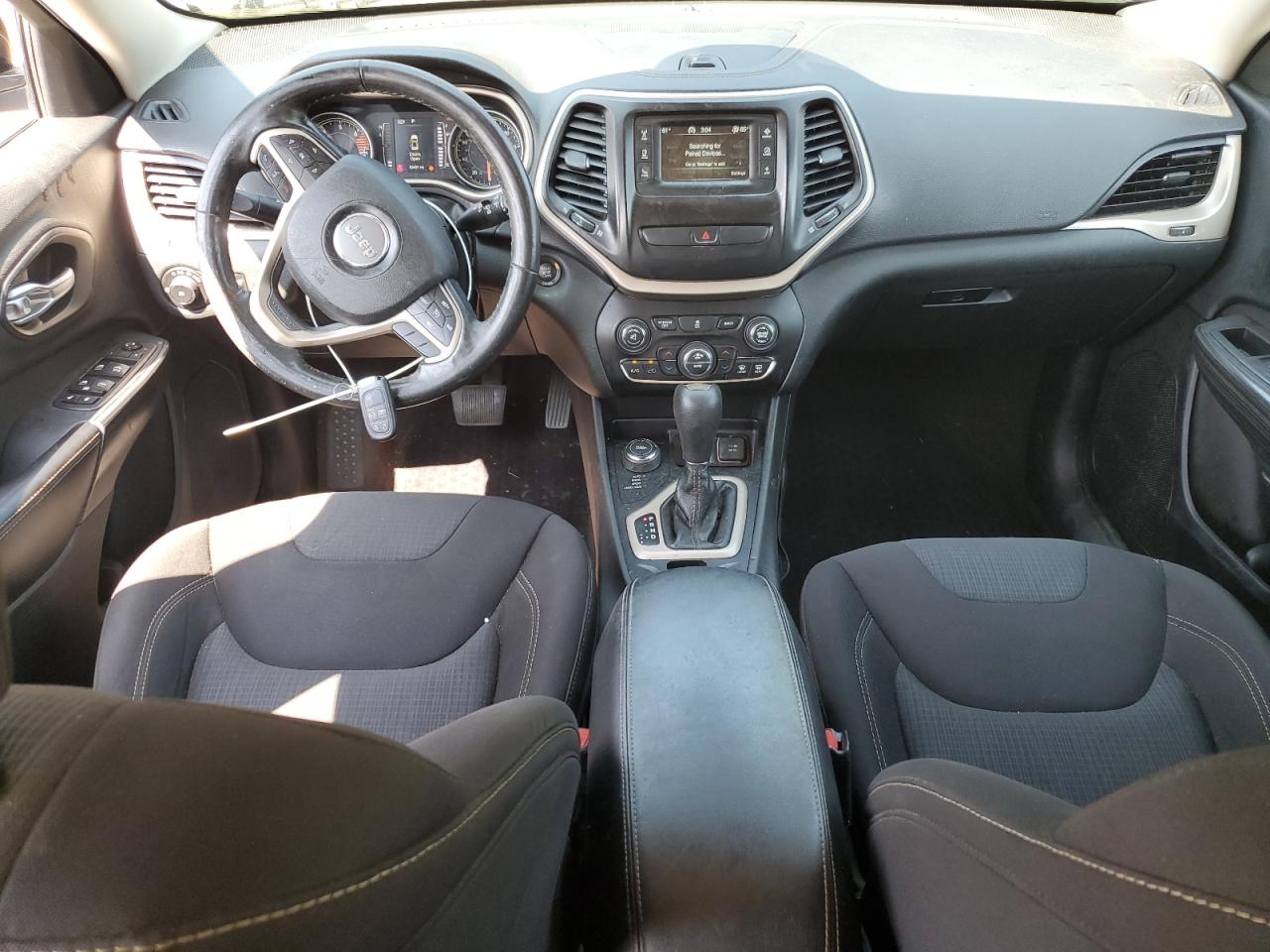 2016 Jeep Cherokee Latitude VIN: 1C4PJMCB5GW186965 Lot: 68426585