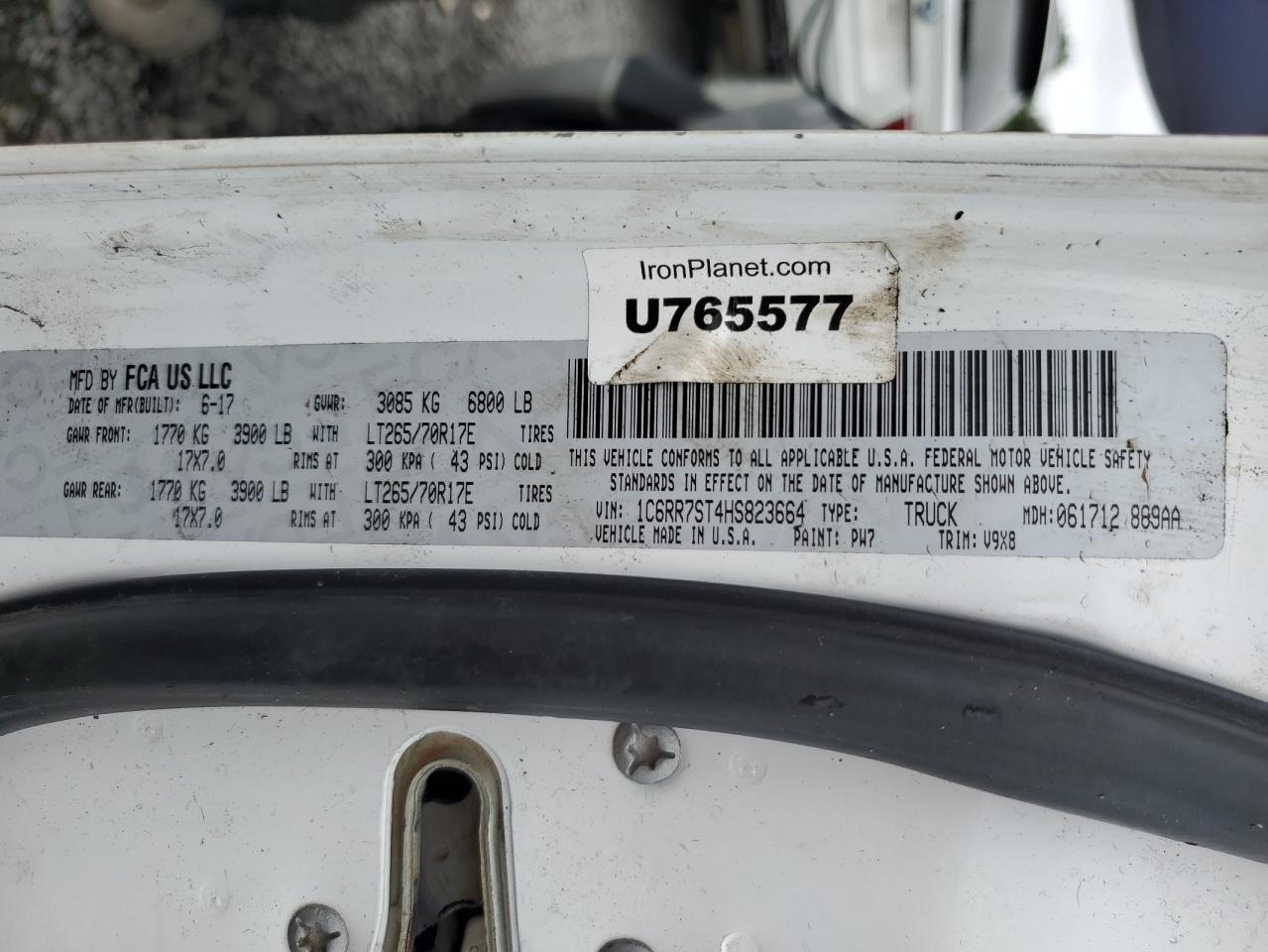 2017 Ram 1500 St VIN: 1C6RR7ST4HS823664 Lot: 69632045