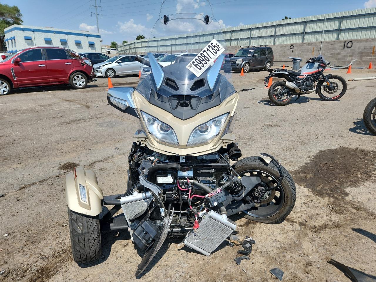2017 Can-Am Spyder Roadster Rt beige null gas 2BXNBDD25HV004234 photo #3