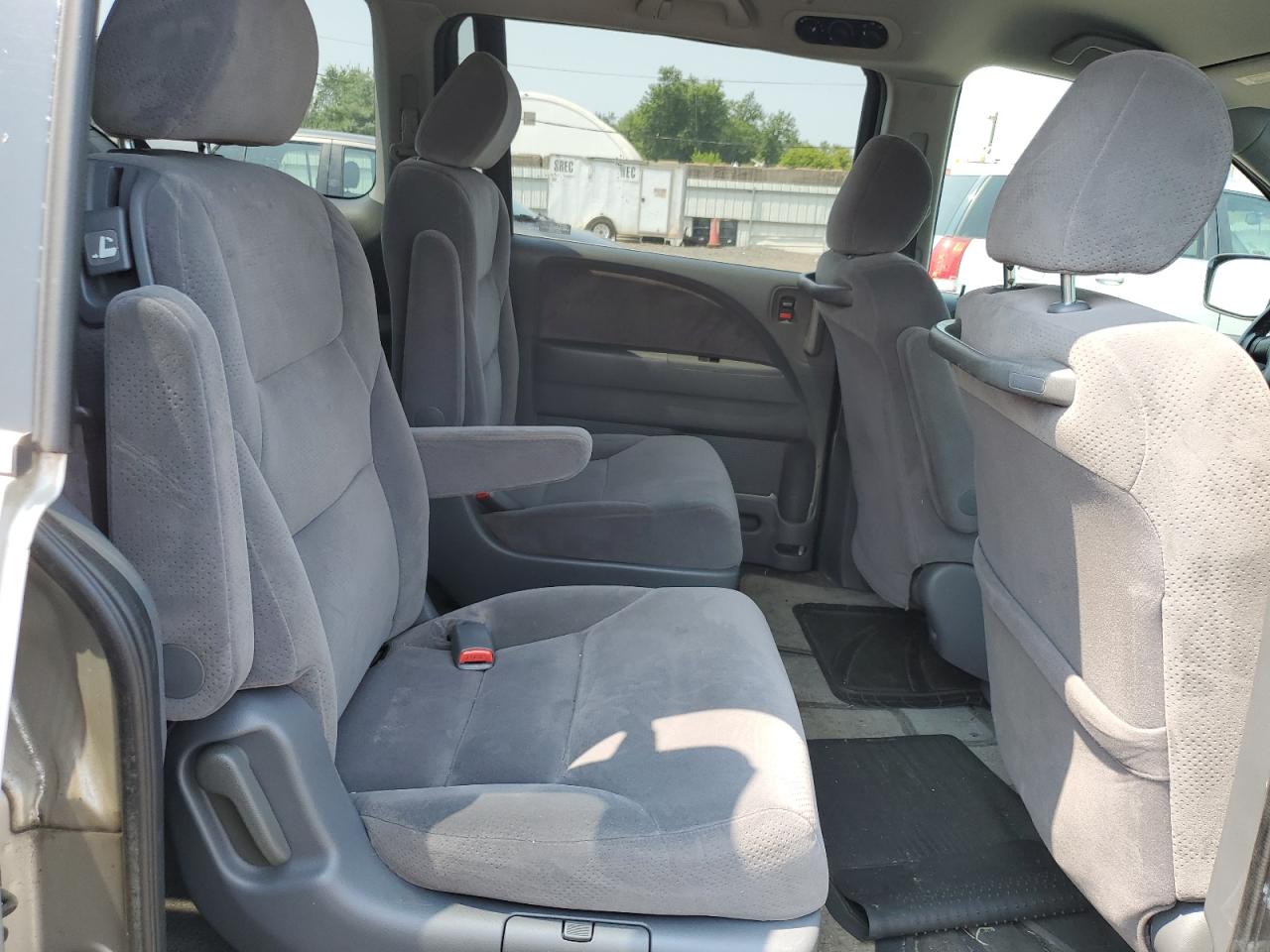 2006 Honda Odyssey Lx VIN: 5FNRL38296B042358 Lot: 67562315