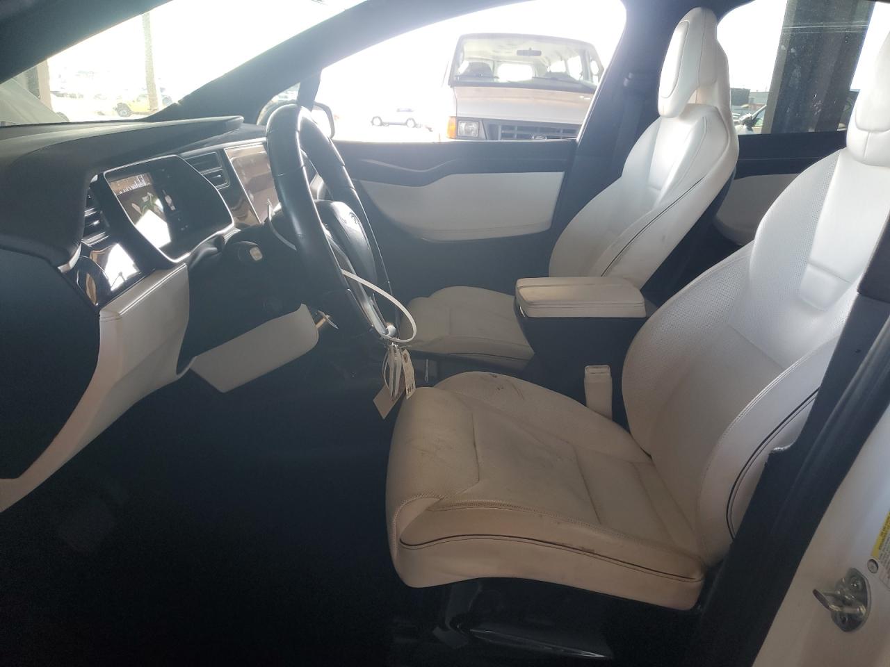 2016 Tesla Model X VIN: 5YJXCBE20GF012088 Lot: 70750395