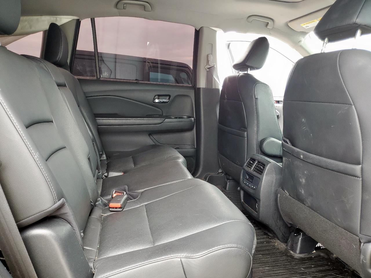 2021 Honda Pilot Se VIN: 5FNYF6H22MB013415 Lot: 68364235