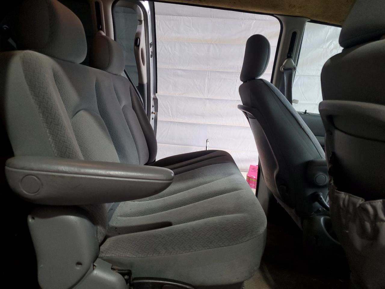 2006 Chrysler Town & Country VIN: 1A4GP45RX6B645058 Lot: 69378065