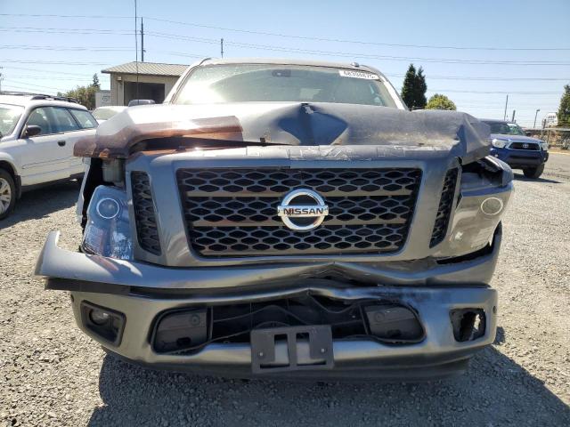  NISSAN TITAN 2018 Угольный