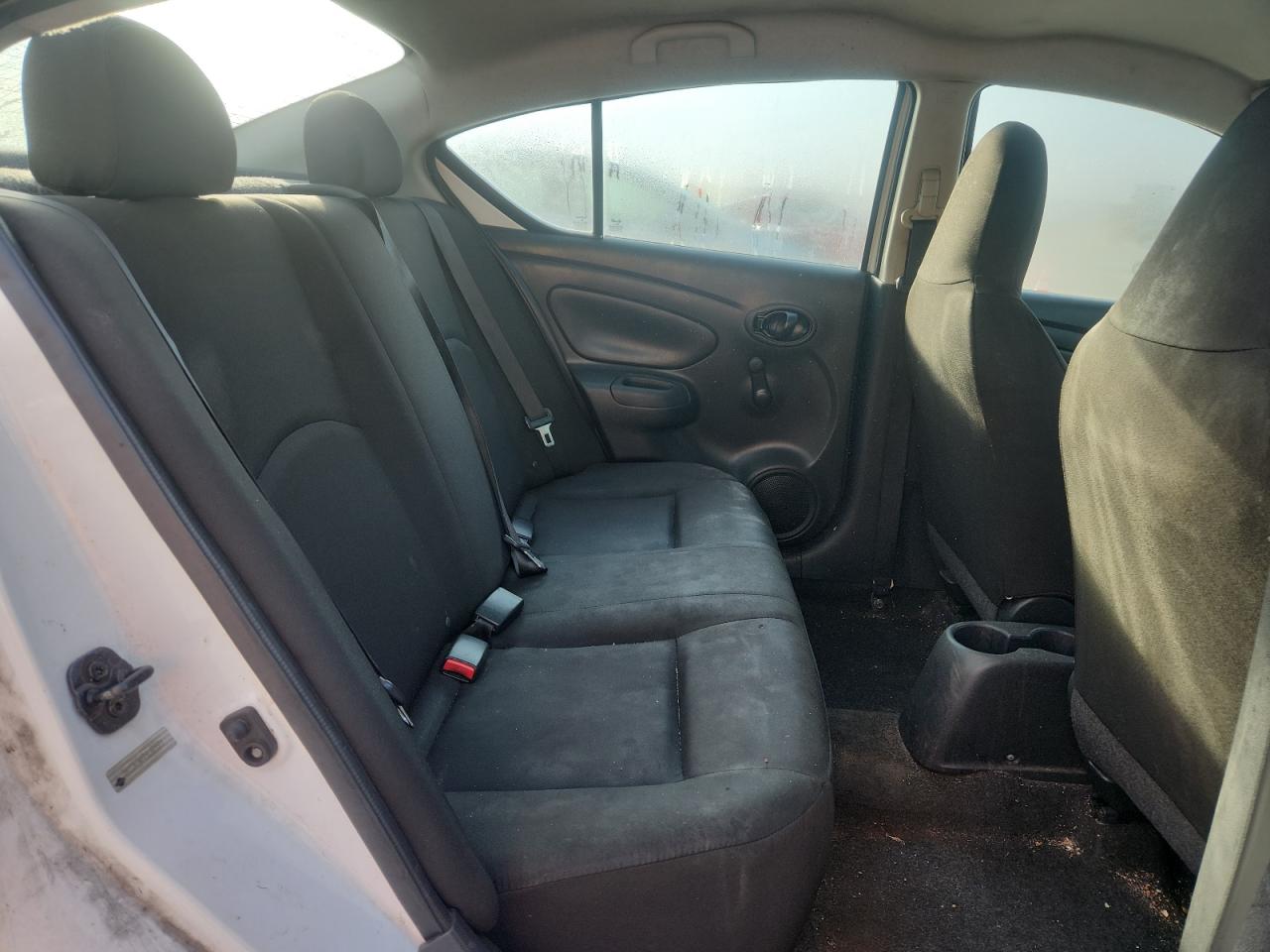 2017 Nissan Versa S VIN: 3N1CN7AP7HL825571 Lot: 70690135