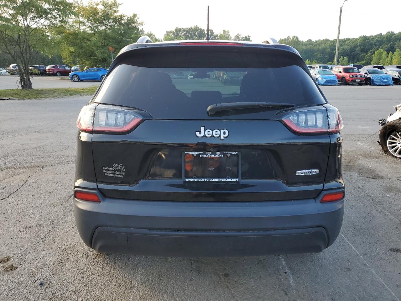 2019 Jeep Cherokee Latitude Plus VIN: 1C4PJLLB1KD128897 Lot: 67971325