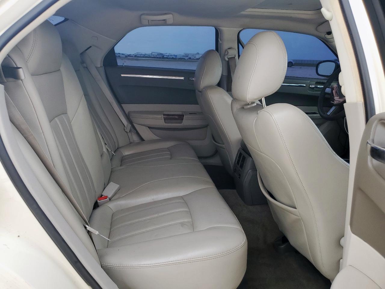 2010 Chrysler 300C VIN: 2C3CK6CT9AH113835 Lot: 69008105