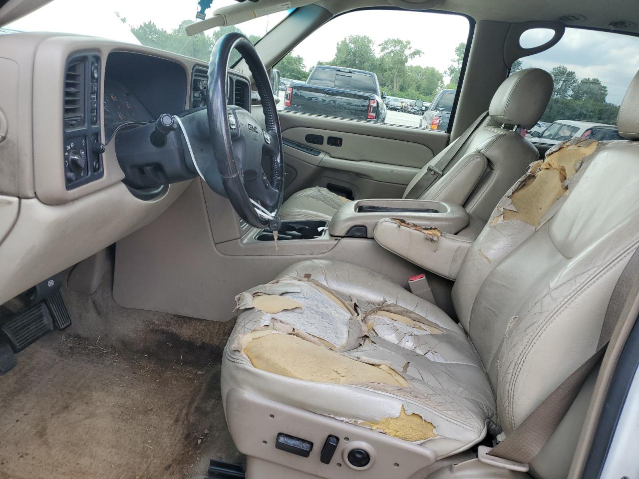 2003 GMC Yukon VIN: 1GKEK13Z33R123229 Lot: 69672195