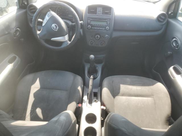Sedans NISSAN VERSA 2015 Czarny