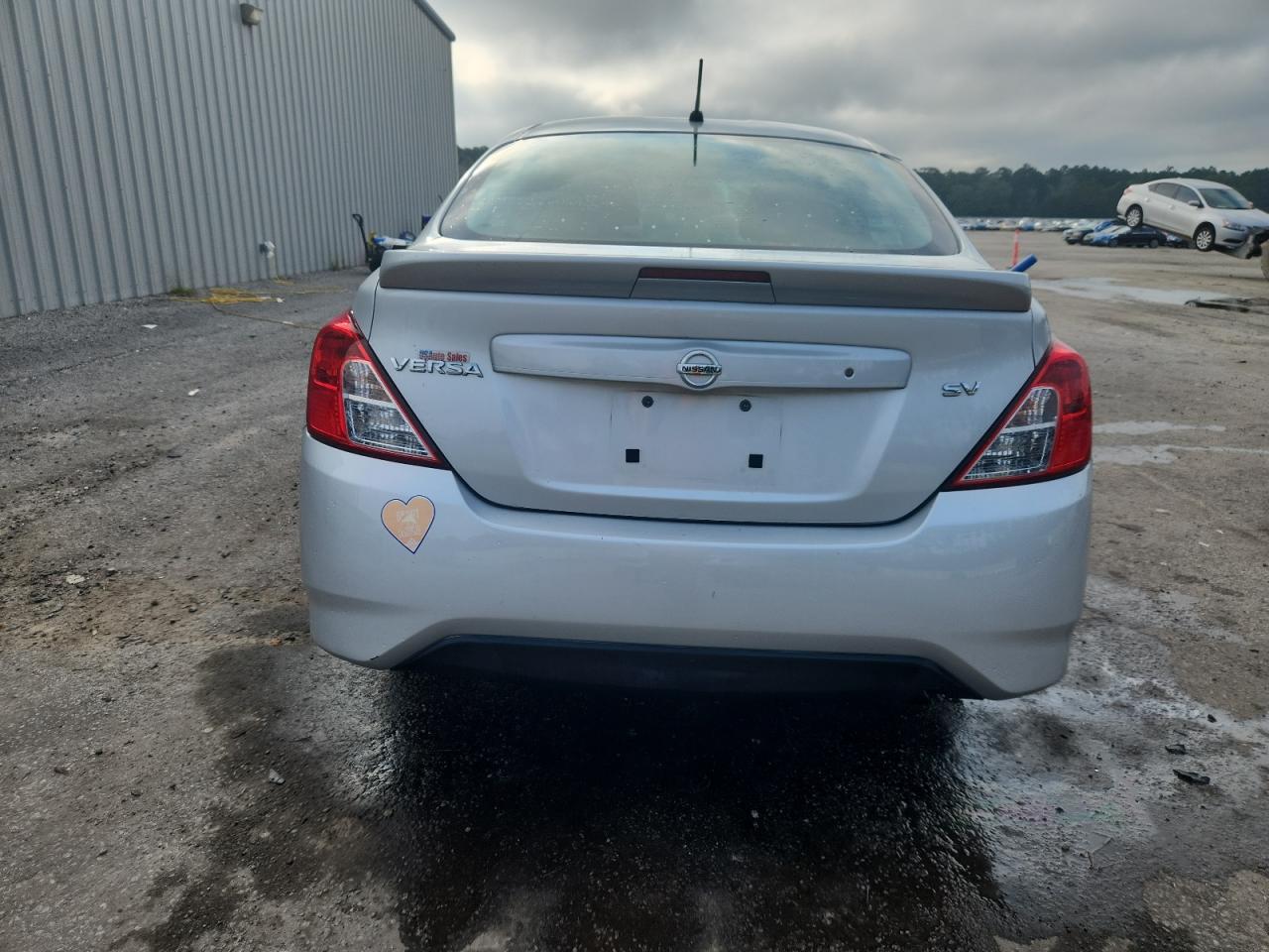 2018 Nissan Versa S VIN: 3N1CN7AP8JL811507 Lot: 68192055