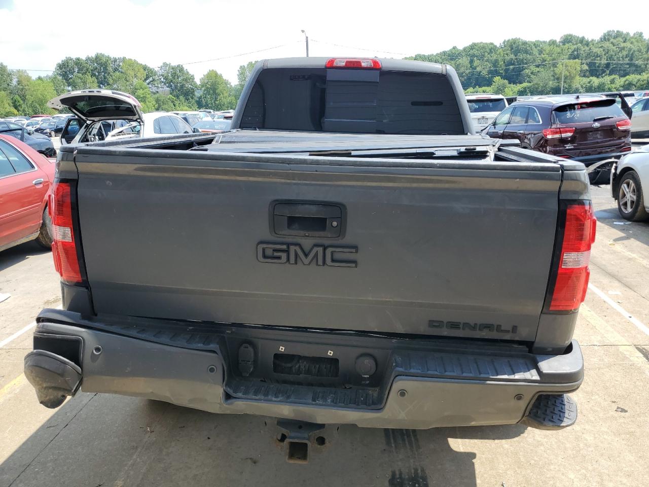 2017 GMC Sierra K2500 Denali VIN: 1GT12UEY6HF243972 Lot: 68823275