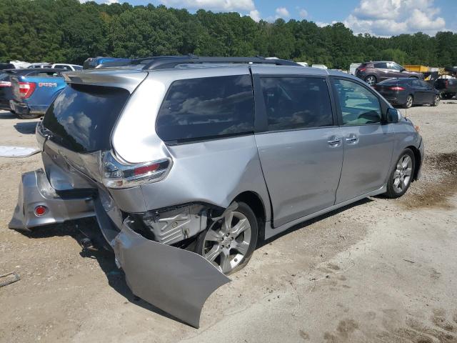  TOYOTA SIENNA 2013 Srebrny