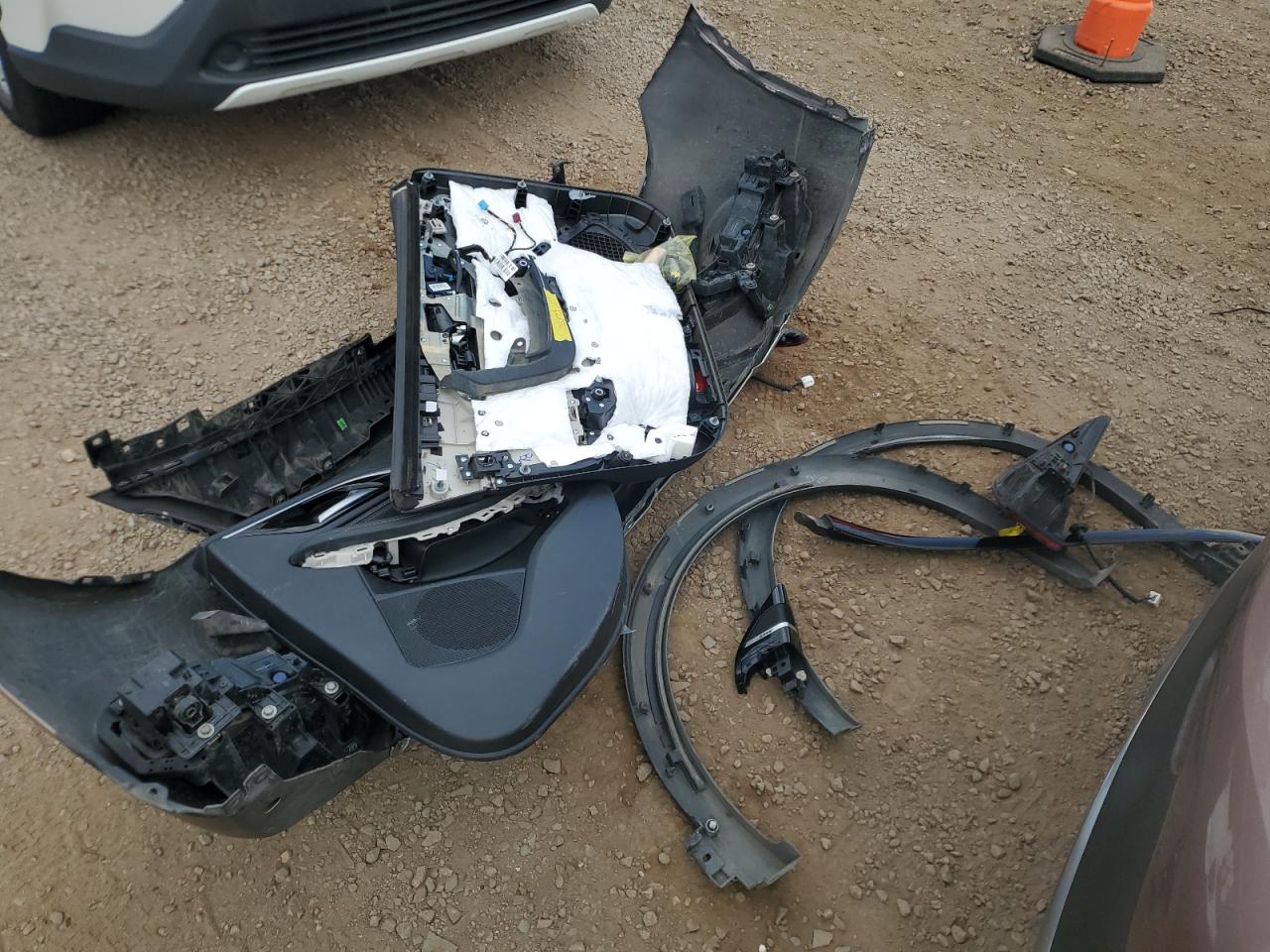 2017 Infiniti Qx30 Base VIN: SJKCH5CR3HA022977 Lot: 70208685