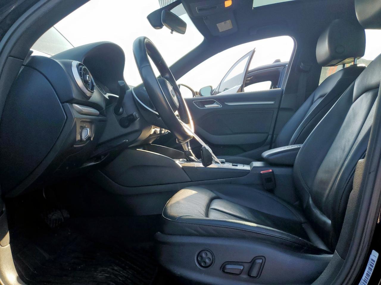 2017 Audi A3 Premium VIN: WAUAUGFFXH1028520 Lot: 69366925