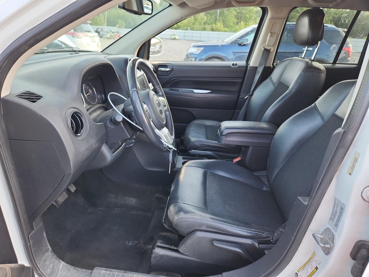 2016 Jeep Compass Latitude VIN: 1C4NJDEB3GD544550 Lot: 70800725