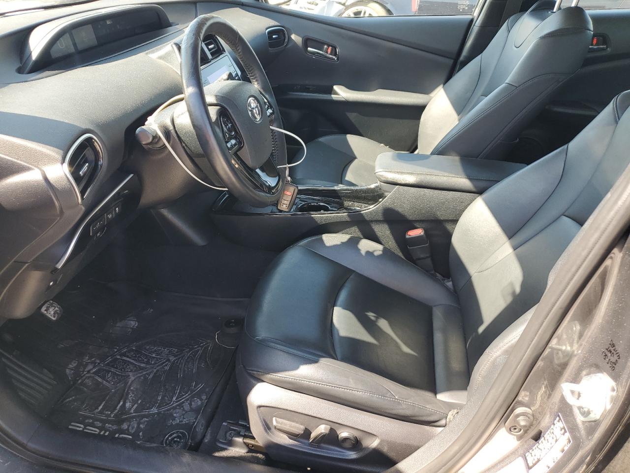 2020 Toyota Prius L VIN: JTDKARFU8L3119129 Lot: 70903555