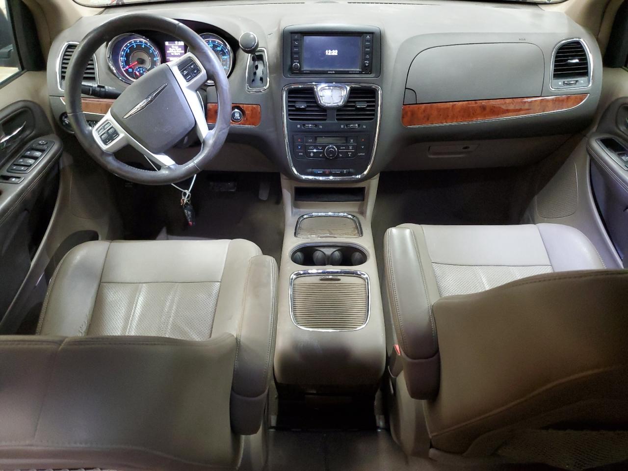 2015 Chrysler Town & Country Touring L VIN: 2C4RC1CG5FR674074 Lot: 67134315