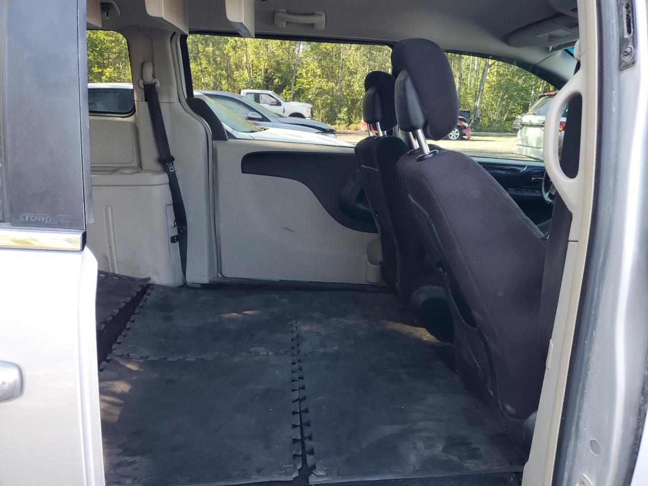 2011 Chrysler Town & Country Touring VIN: 2A4RR5DG6BR638662 Lot: 69516105