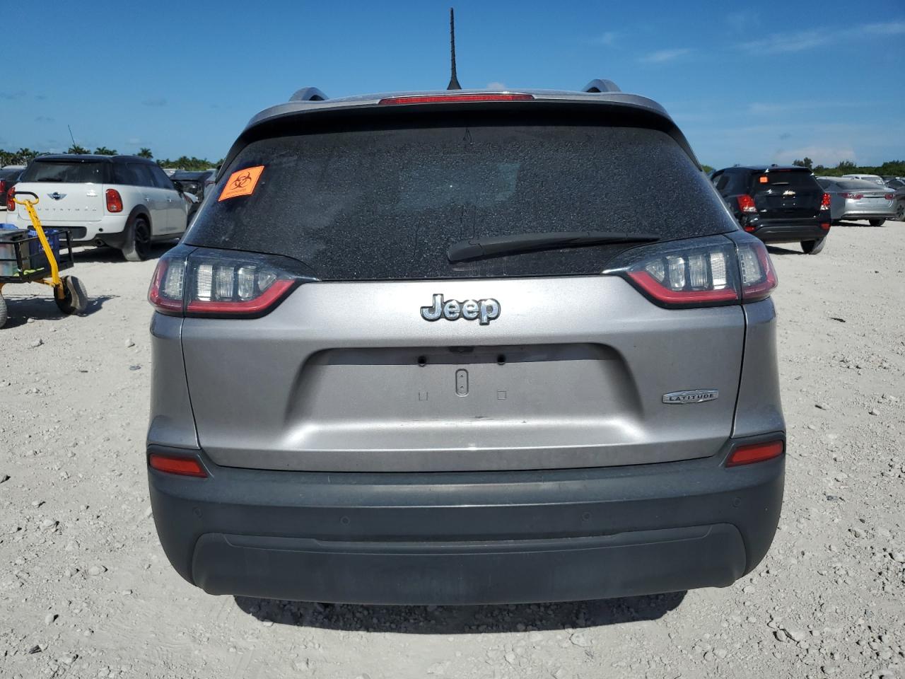 2019 Jeep Cherokee Latitude Plus VIN: 1C4PJLLB2KD318644 Lot: 92442435