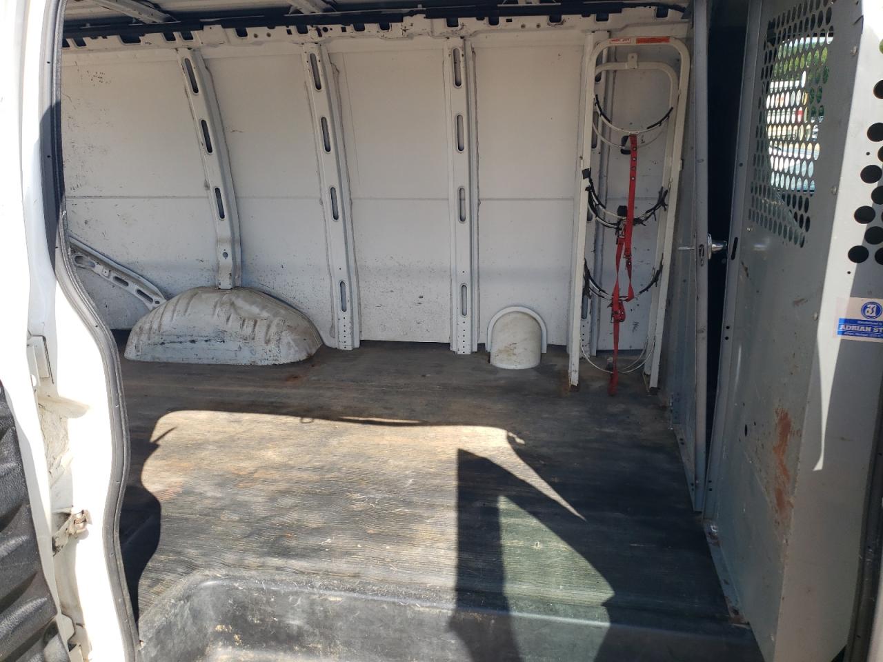 2001 Chevrolet Express G3500 VIN: 1GCHG35R711208198 Lot: 68793685